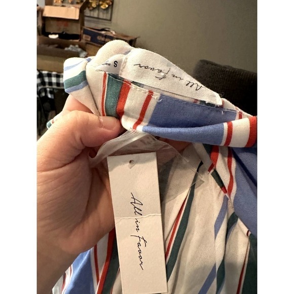 ALL in favor striped blouse w. tie front - size small - Picture 4 of 5